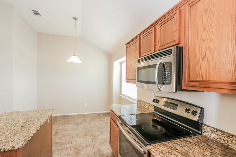 2,355/Mo, 1117 Urban Dr DeSoto, TX 75115 Kitchen View 2