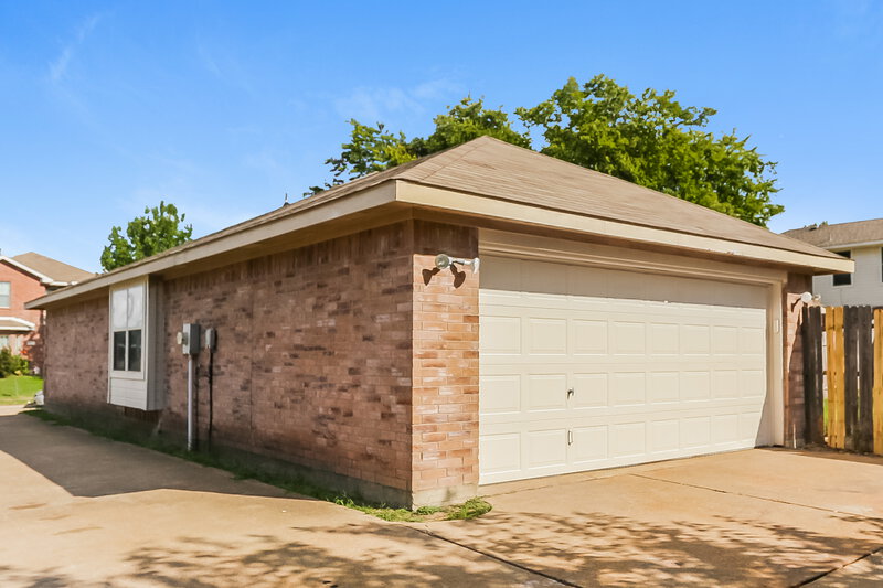 2,355/Mo, 1117 Urban Dr DeSoto, TX 75115 Rear View 2