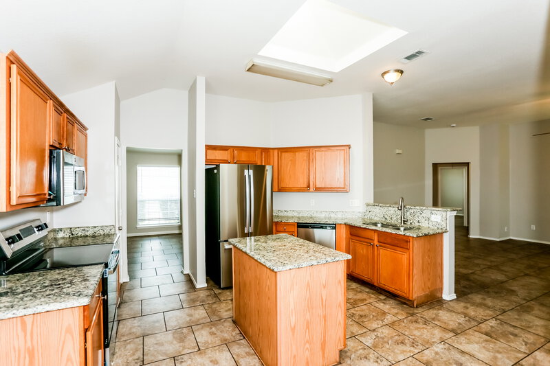 2,235/Mo, 324 Rio Grande Dr DeSoto, TX 75115 Kitchen View
