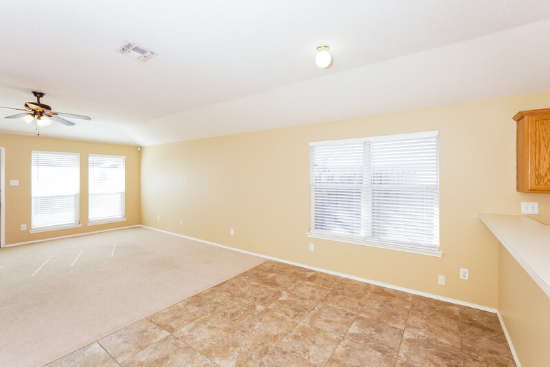 2,410/Mo, 760 Eldorado Dr DeSoto, TX 75115 Living Room View 3