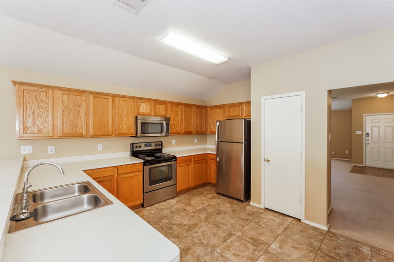 2,410/Mo, 760 Eldorado Dr DeSoto, TX 75115 Kitchen View