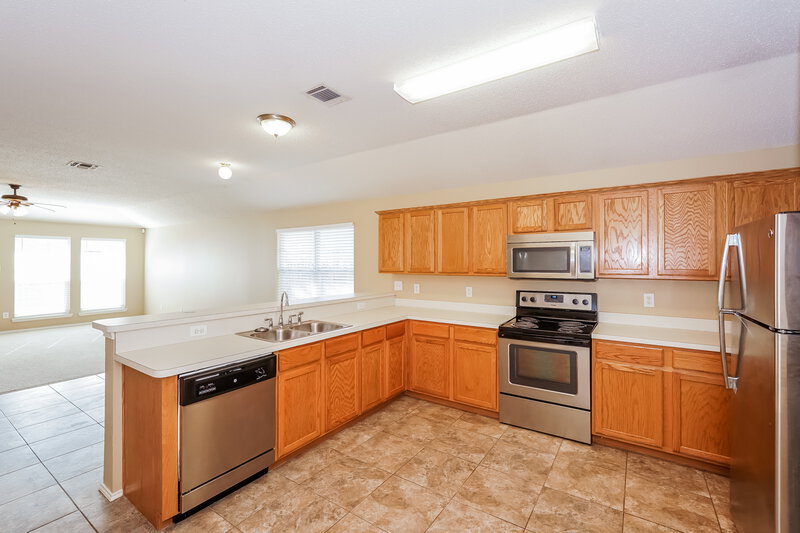2,410/Mo, 760 Eldorado Dr DeSoto, TX 75115 Kitchen View 2