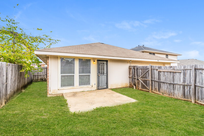 2,410/Mo, 760 Eldorado Dr DeSoto, TX 75115 Rear View 2