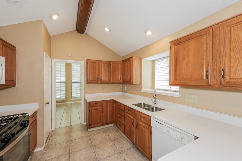 2,510/Mo, 544 Desoto Dr DeSoto, TX 75115 Kitchen View