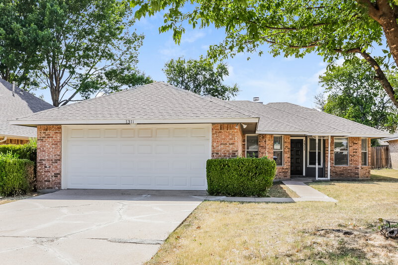 2,115/Mo, 1311 Mallard Dr DeSoto, TX 75115 External View
