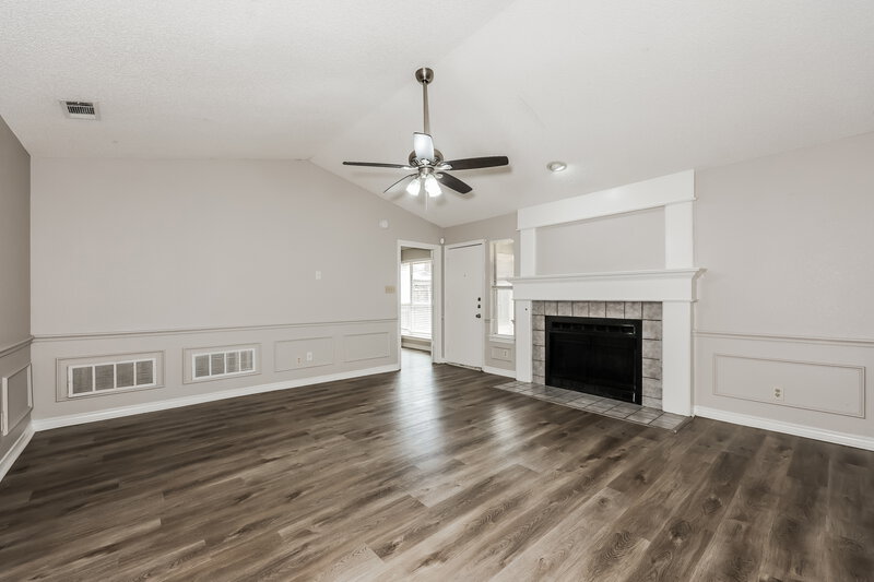 2,115/Mo, 1311 Mallard Dr DeSoto, TX 75115 Living Room View