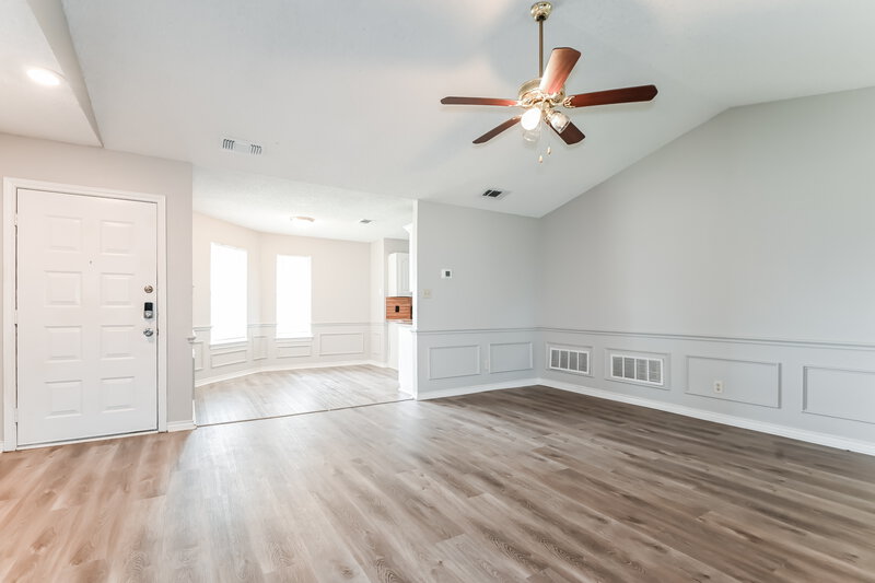 1,850/Mo, 1311 Mallard Dr DeSoto, TX 75115 Living Room View 2
