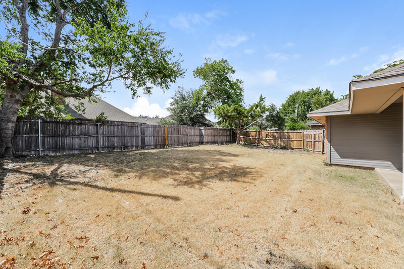 2,115/Mo, 1311 Mallard Dr DeSoto, TX 75115 Rear View