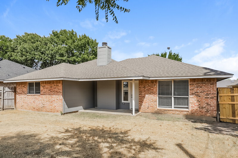 2,115/Mo, 1311 Mallard Dr DeSoto, TX 75115 Rear View 2
