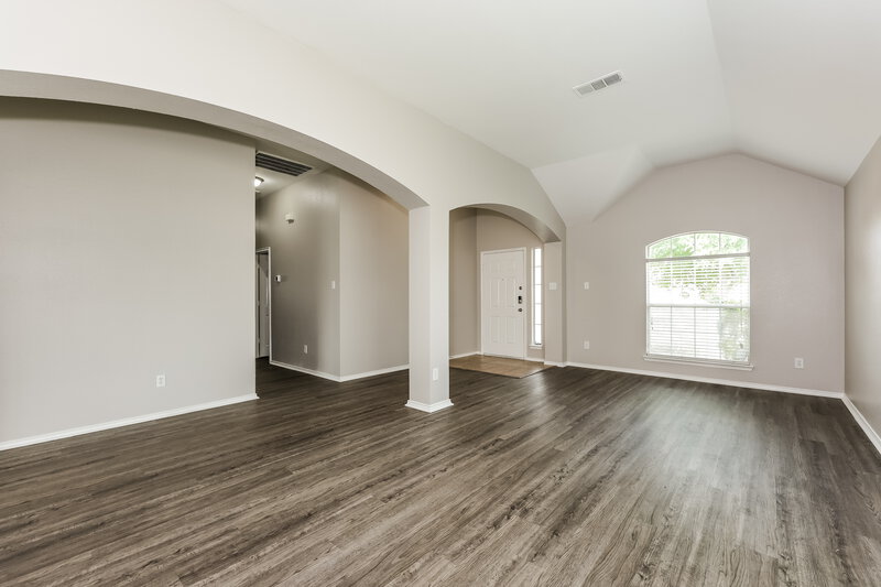 2,805/Mo, 825 Camelia Ct DeSoto, TX 75115 Living Room View