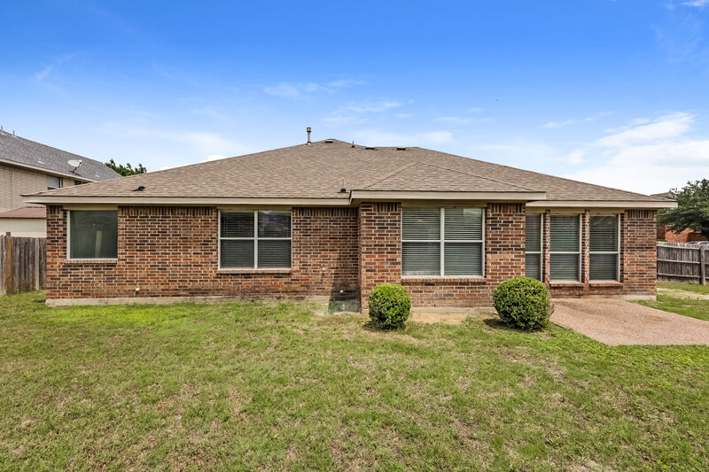 2,805/Mo, 825 Camelia Ct DeSoto, TX 75115 Rear View 2