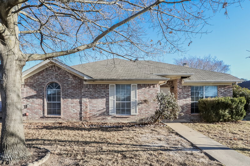 1,910/Mo, 1016 Canterbury Trail DeSoto, TX 75115 External View