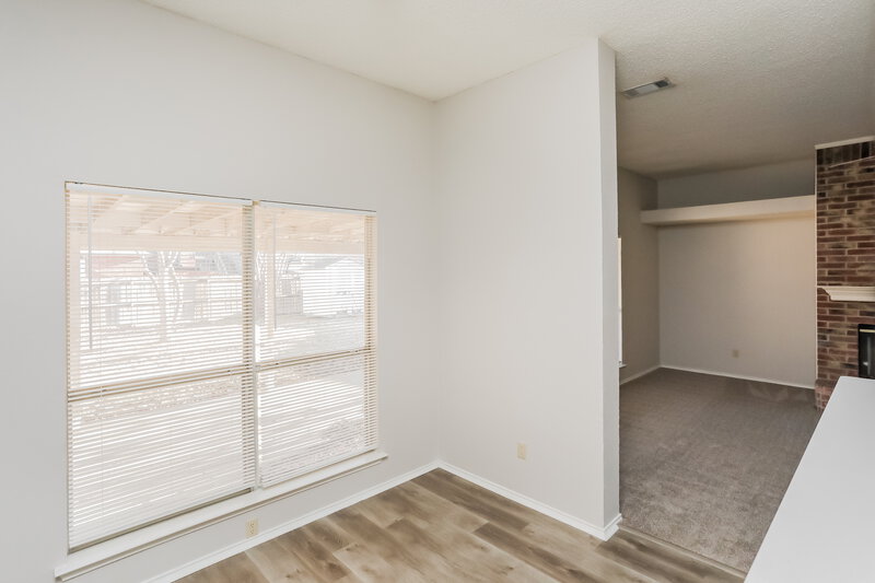 1,910/Mo, 1016 Canterbury Trail DeSoto, TX 75115 Dining Room View
