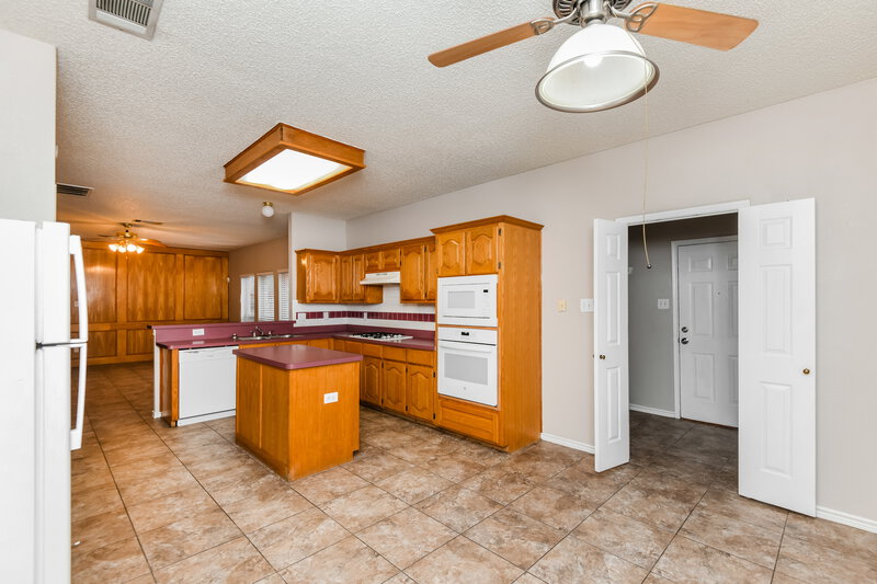 2,485/Mo, 744 Teresa Dr DeSoto, TX 75115 Floorplan View 3