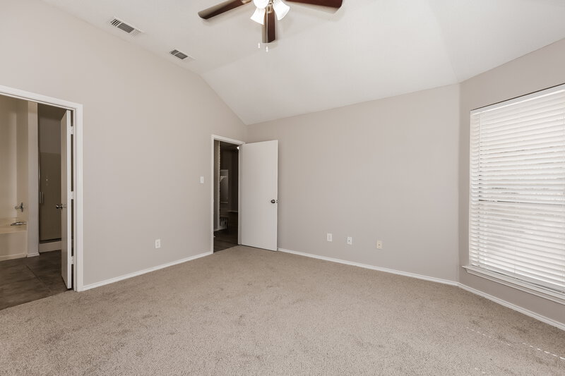2,550/Mo, 1017 Canterbury Trail DeSoto, TX 75115 Main Bedroom View 2