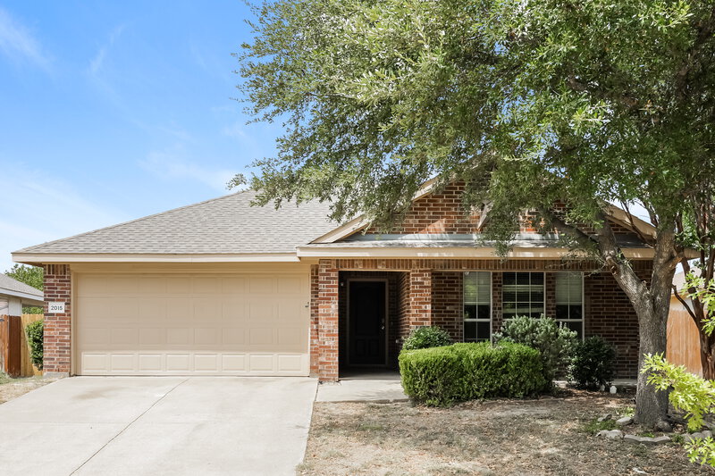 2,005/Mo, 2015 Woodhurst Trail Heartland, TX 75126 External View