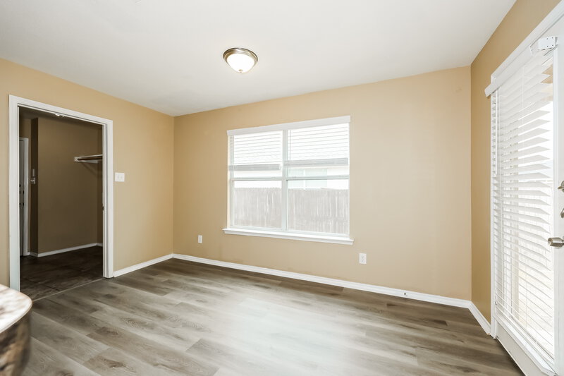 2,005/Mo, 2015 Woodhurst Trail Heartland, TX 75126 Dining Room View