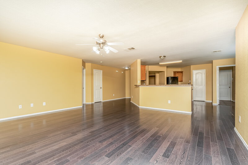 2,290/Mo, 2015 Woodhurst Trail Heartland, TX 75126 Living Room View 3