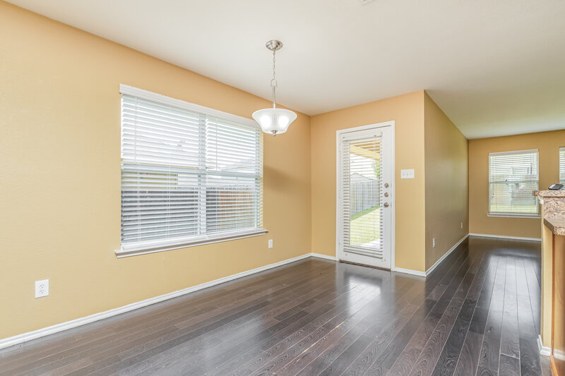 2,290/Mo, 2015 Woodhurst Trail Heartland, TX 75126 Dining Room View 2