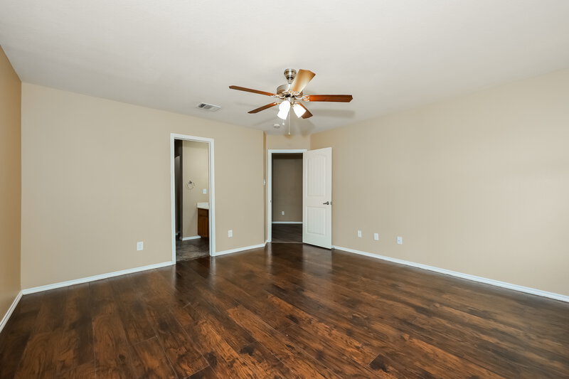 2,005/Mo, 2015 Woodhurst Trail Heartland, TX 75126 Main Bedroom View 2