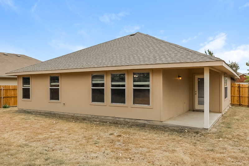 2,005/Mo, 2015 Woodhurst Trail Heartland, TX 75126 Rear View 2