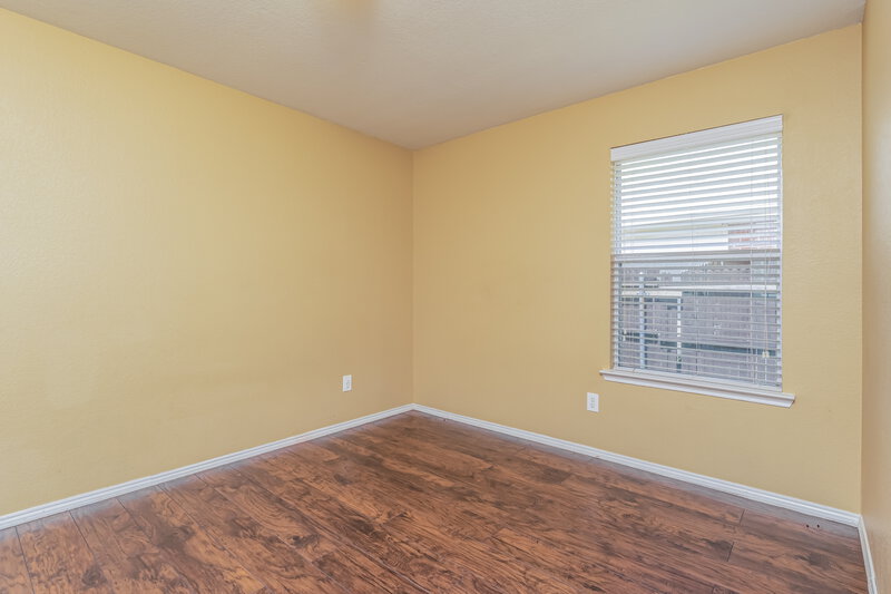 2,290/Mo, 2015 Woodhurst Trail Heartland, TX 75126 Bedroom View 4