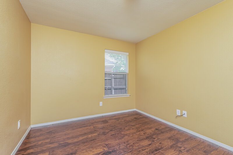 2,290/Mo, 2015 Woodhurst Trail Heartland, TX 75126 Bedroom View 5