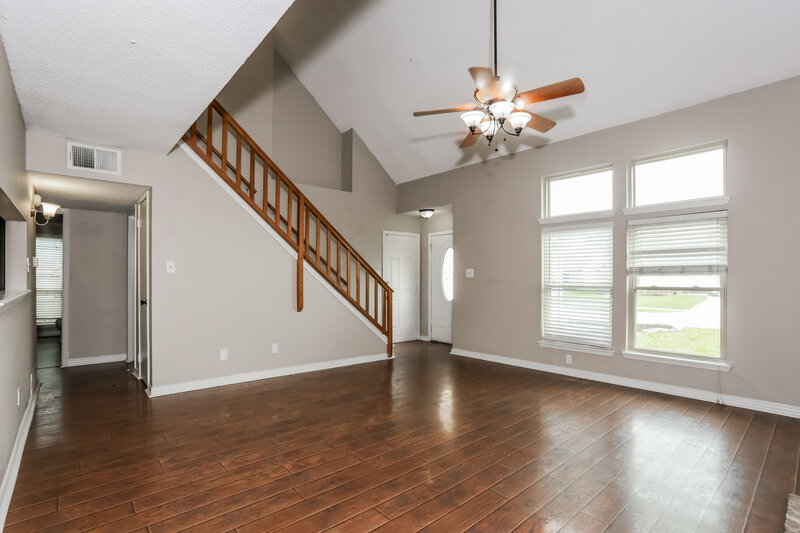 2,055/Mo, 511 Rosewood Ln Forney, TX 75126 Living Room View