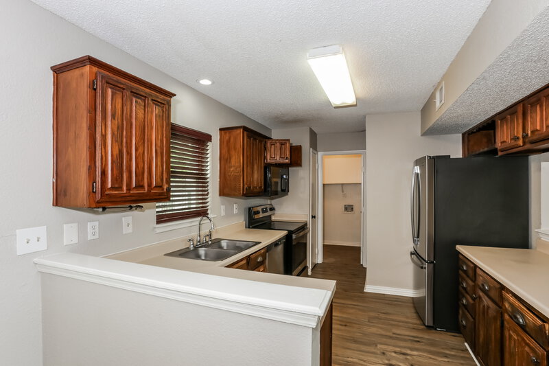 2,055/Mo, 511 Rosewood Ln Forney, TX 75126 Kitchen View