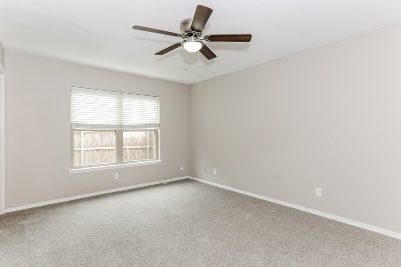 2,055/Mo, 511 Rosewood Ln Forney, TX 75126 Main Bedroom View