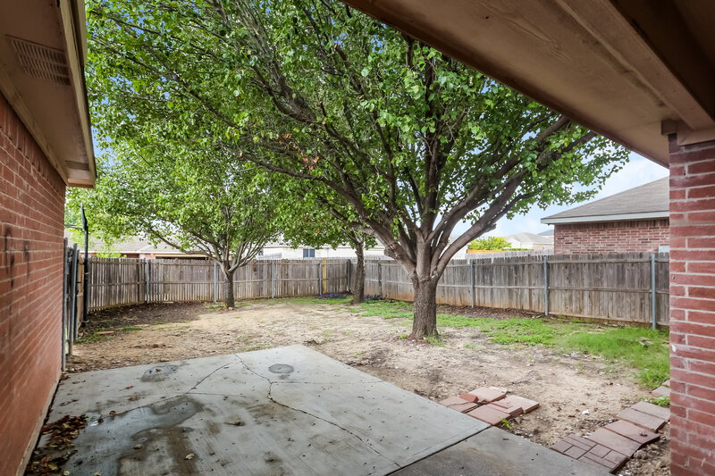 2,135/Mo, 1760 Cansler Ln Lancaster, TX 75134 Rear View 2