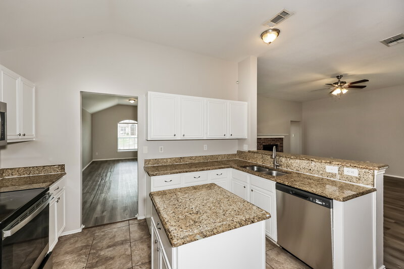 2,385/Mo, 1738 ONeal St Lancaster, TX 75134 Kitchen View 2