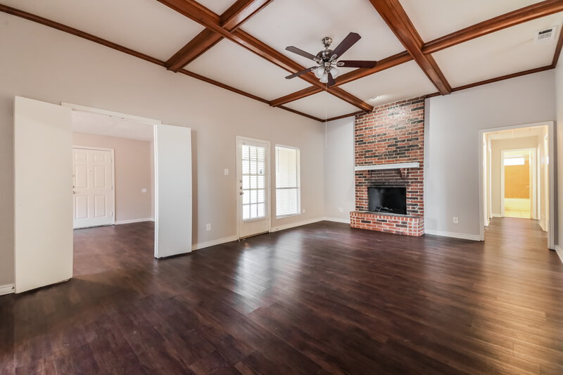 2,395/Mo, 315 Meadowlark Ln Duncanville, TX 75137 Living Room View