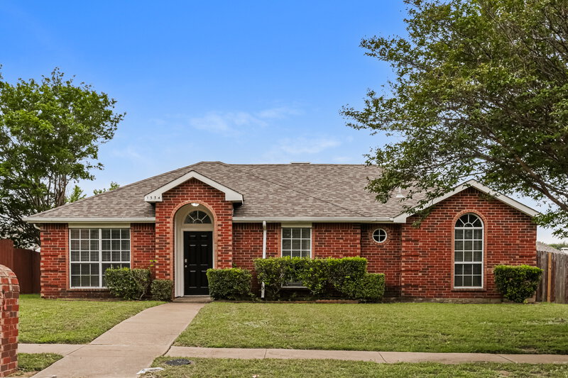 1,895/Mo, 1334 Meadow Creek Dr Lancaster, TX 75146 External View