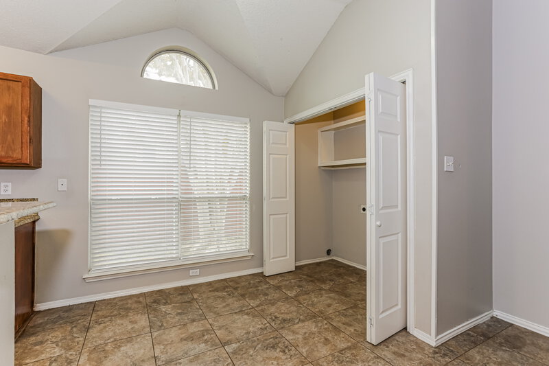 1,895/Mo, 1334 Meadow Creek Dr Lancaster, TX 75146 Breakfast Nook View