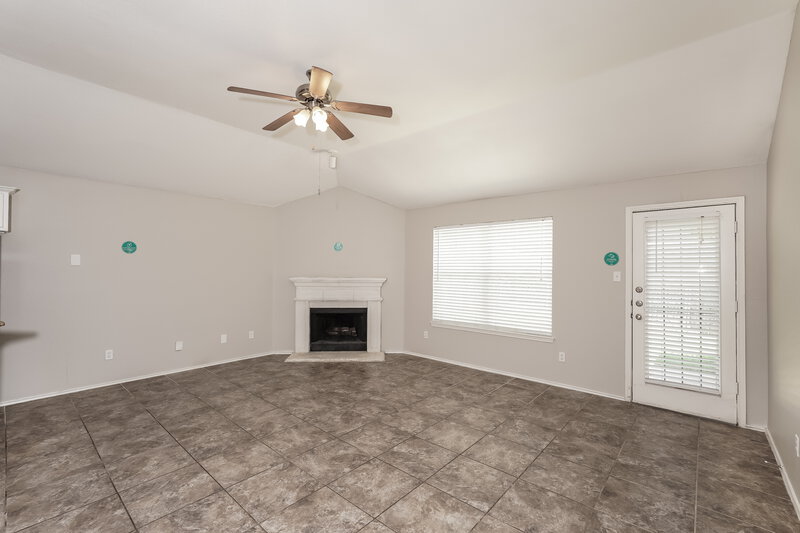 2,310/Mo, 782 Catalina Dr Lancaster, TX 75146 Living Room View