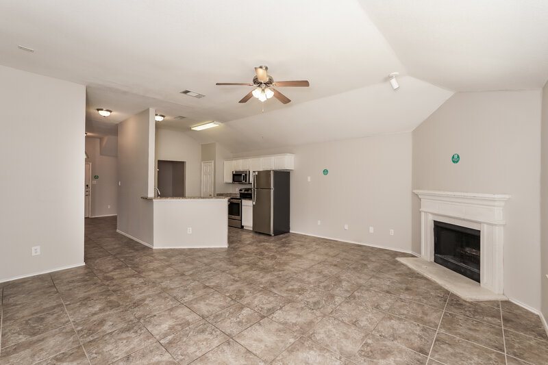 2,310/Mo, 782 Catalina Dr Lancaster, TX 75146 Living Room View 3