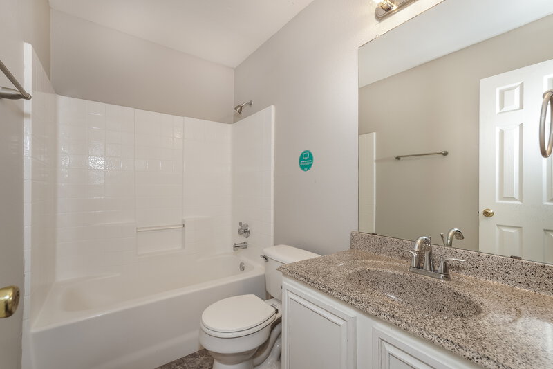 2,310/Mo, 782 Catalina Dr Lancaster, TX 75146 Bathroom View