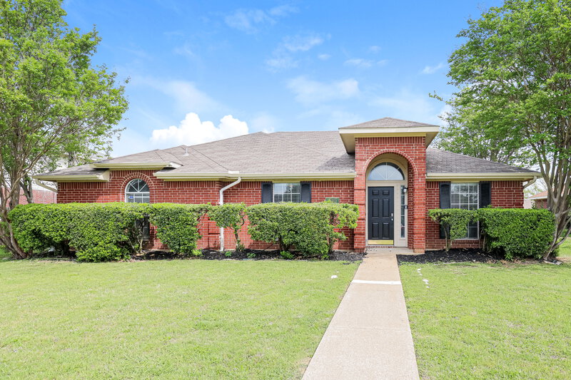 2,190/Mo, 2705 Pioneer Ln Lancaster, TX 75146 External View