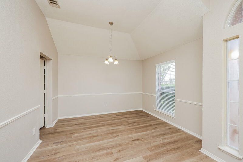 2,190/Mo, 2705 Pioneer Ln Lancaster, TX 75146 Dining Room View