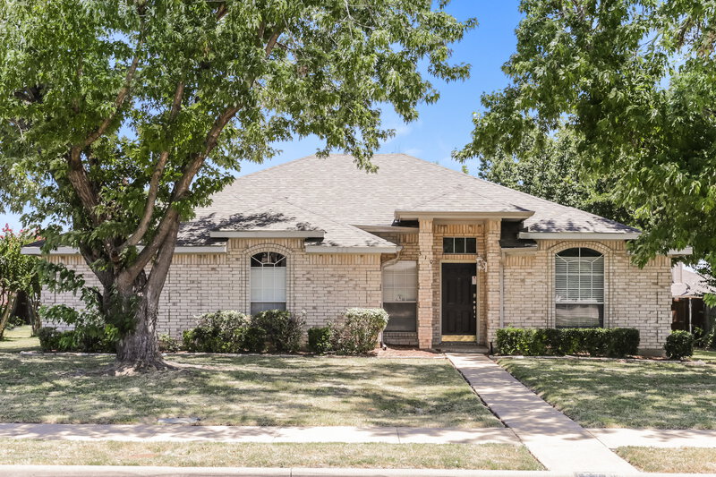 2,075/Mo, 510 Branchwood Dr Lancaster, TX 75146 External View