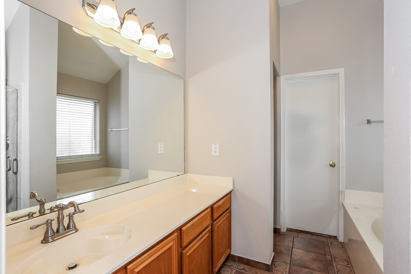 2,075/Mo, 510 Branchwood Dr Lancaster, TX 75146 Misc View 9