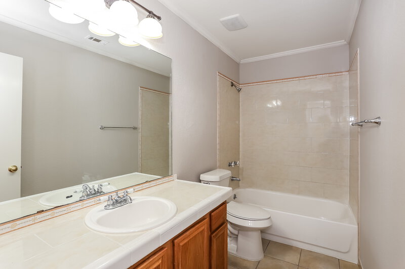2,075/Mo, 510 Branchwood Dr Lancaster, TX 75146 Misc View 12