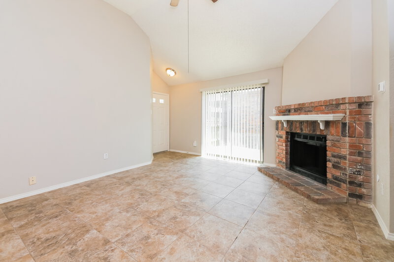 1,700/Mo, 2106 Nectar Dr Mesquite, TX 75149 Living Room View 2