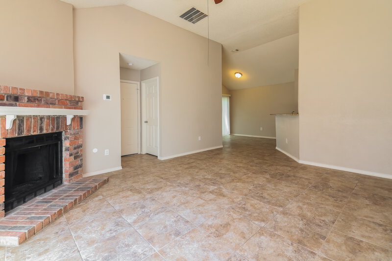 1,700/Mo, 2106 Nectar Dr Mesquite, TX 75149 Living Room View 3