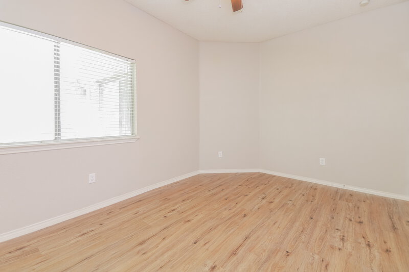 1,700/Mo, 2106 Nectar Dr Mesquite, TX 75149 Main Bedroom View 2