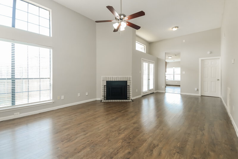 1,910/Mo, 529 Horse Shoe Bend Mesquite, TX 75149 Living Room View