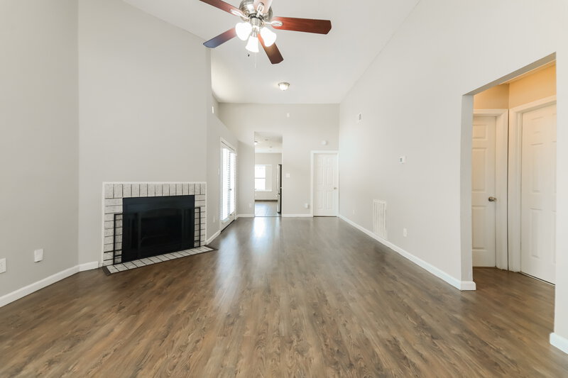 1,910/Mo, 529 Horse Shoe Bend Mesquite, TX 75149 Living Room View 3