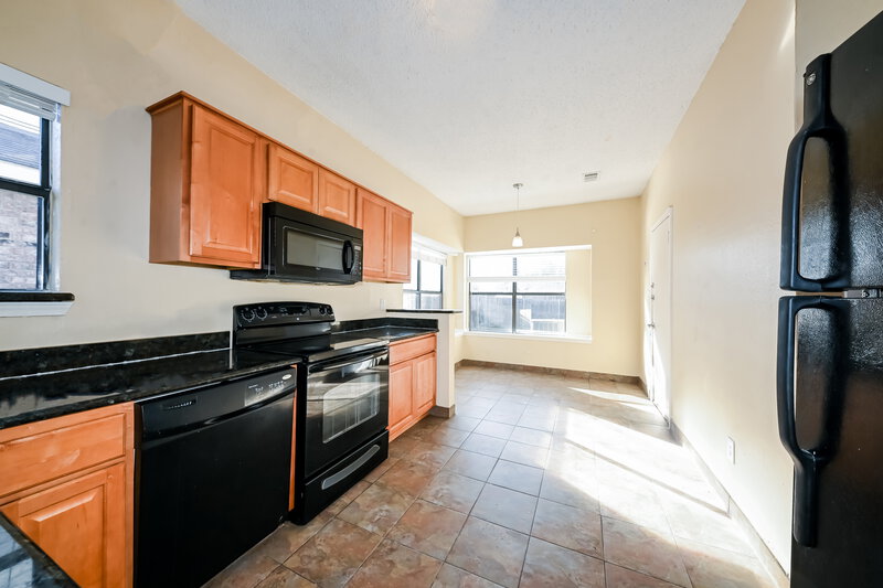 1,970/Mo, 529 Horse Shoe Bend Mesquite, TX 75149 Kitchen View 2