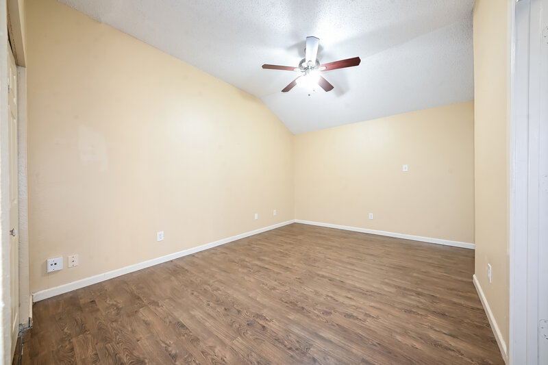 1,970/Mo, 529 Horse Shoe Bend Mesquite, TX 75149 Main Bedroom View
